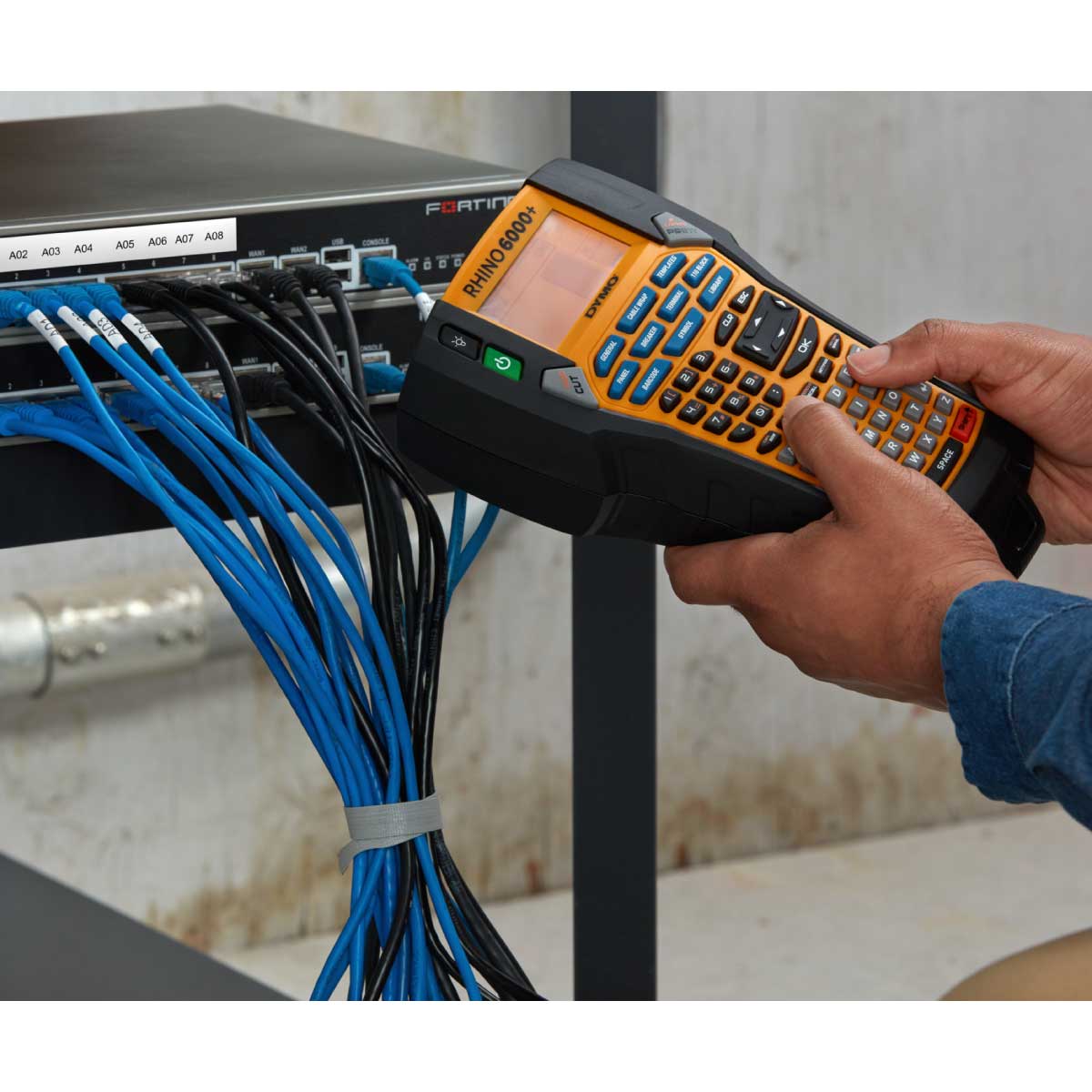 DYMO Rhino 6000+ Label Printer Kit | 2122499